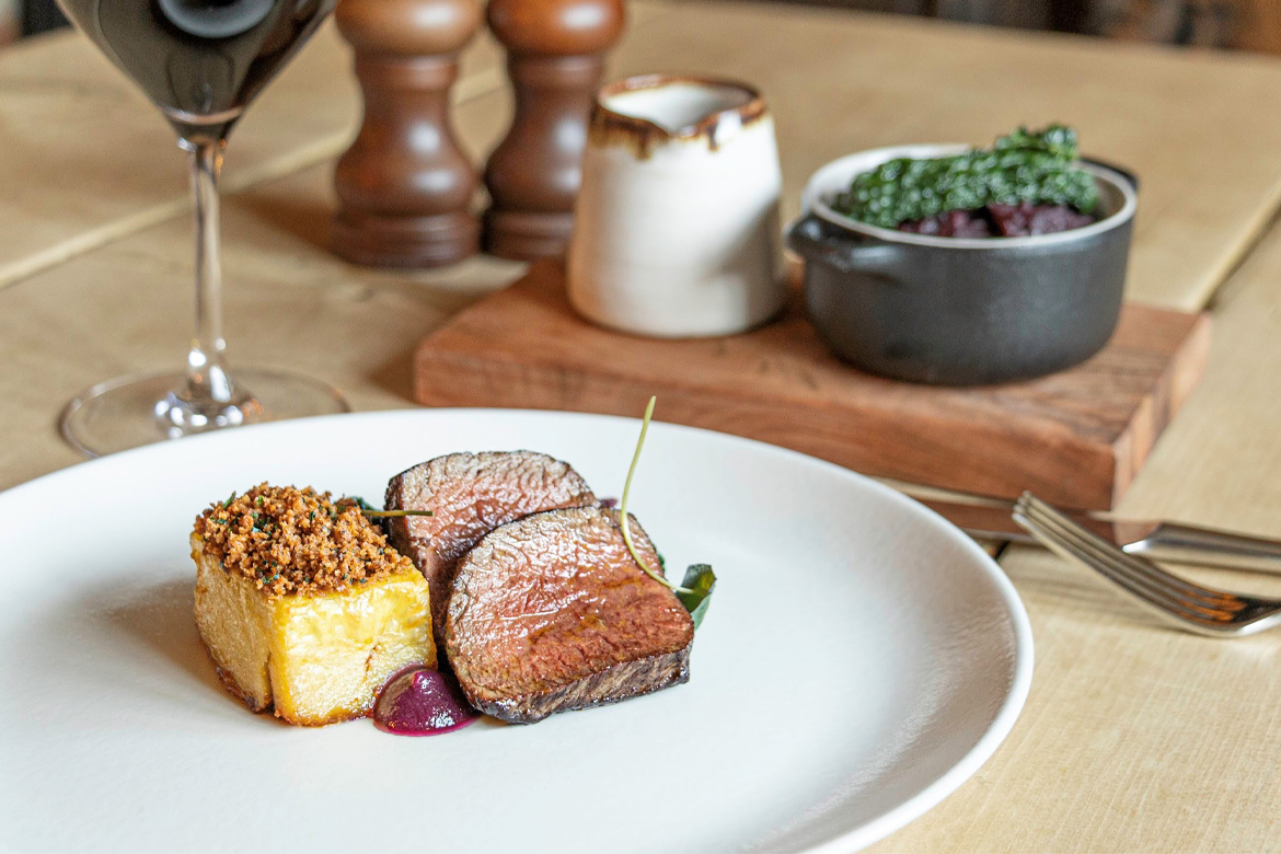 Horse & Groom, East Ashling, Food